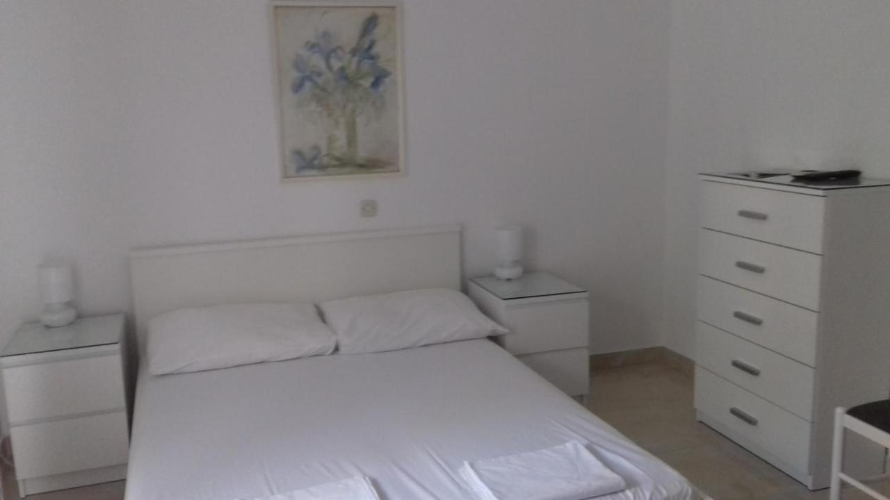 Apartments Lara Podgora Exterior foto